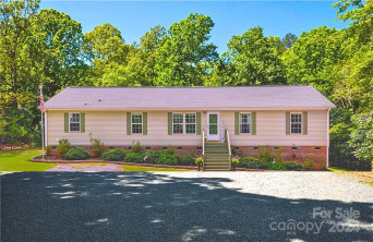 4102 Glenola Dr Waxhaw, NC 28173