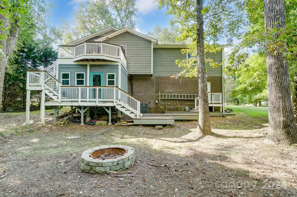 5601 Indian Brook Dr Matthews, NC 28104