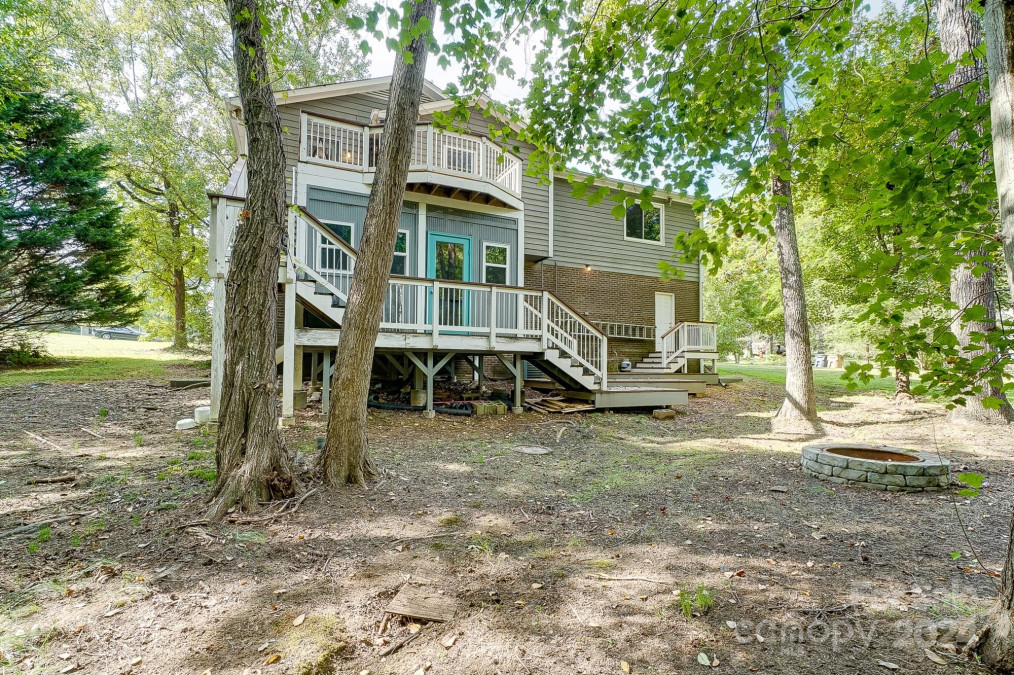 5601 Indian Brook Dr Matthews, NC 28104