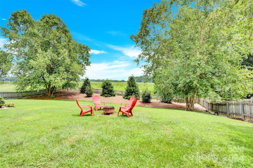 1221 Applegate Pw Waxhaw, NC 28173