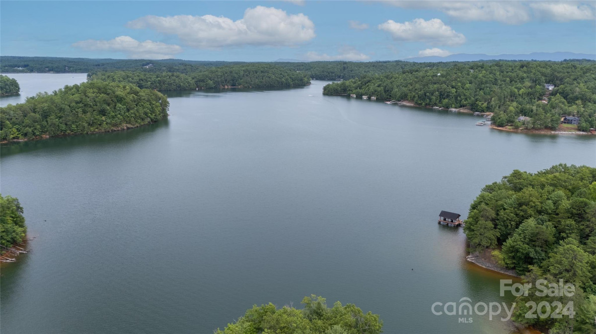 163 Cabin Bluff Dr Marion, NC 28752