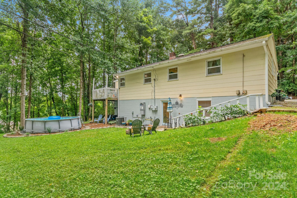 625 Lenox Pl Hendersonville, NC 28739