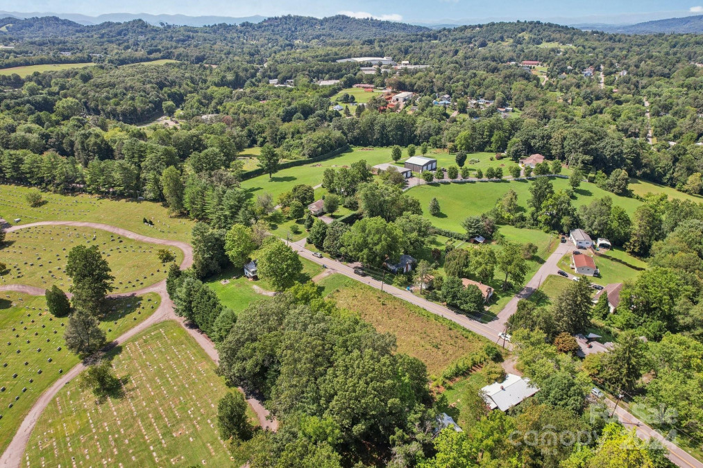 438 Hazel Mill Rd Asheville, NC 28806