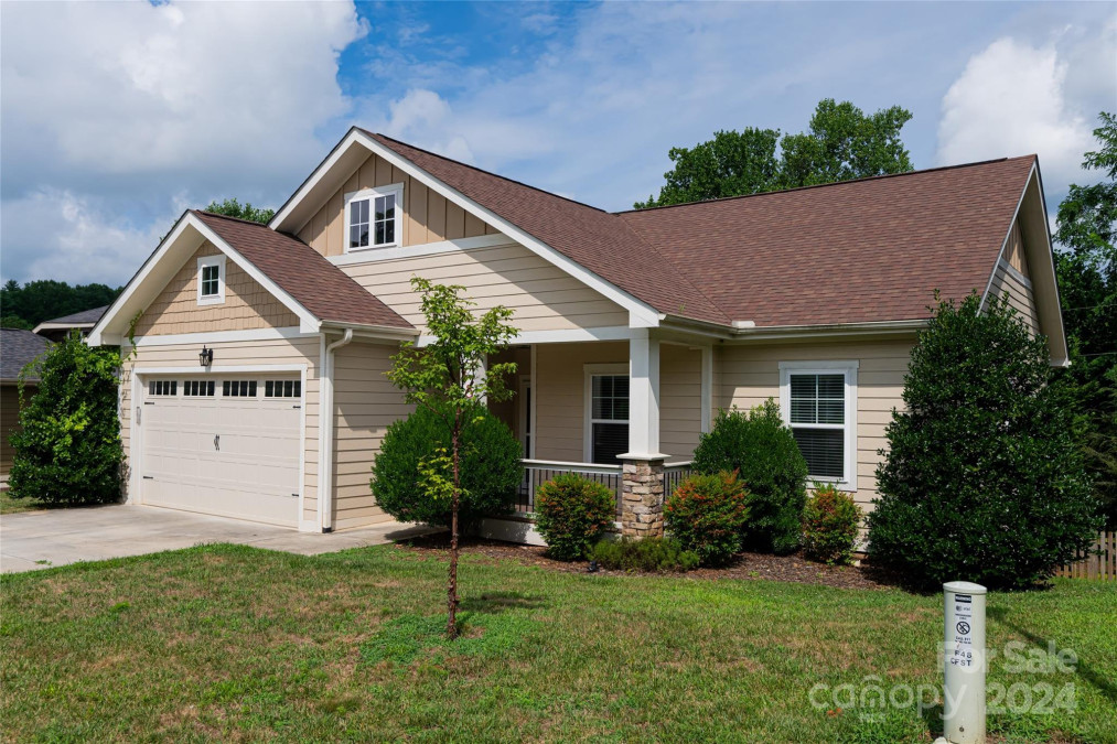 48 Asher Ln Arden, NC 28704