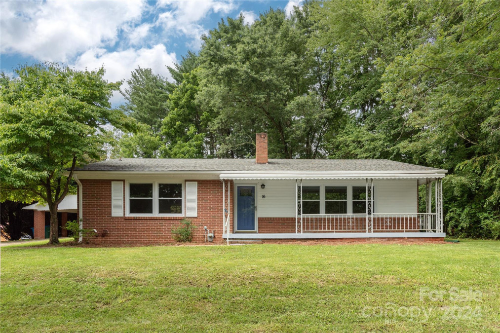 16 Merritt Dr Asheville, NC 28806