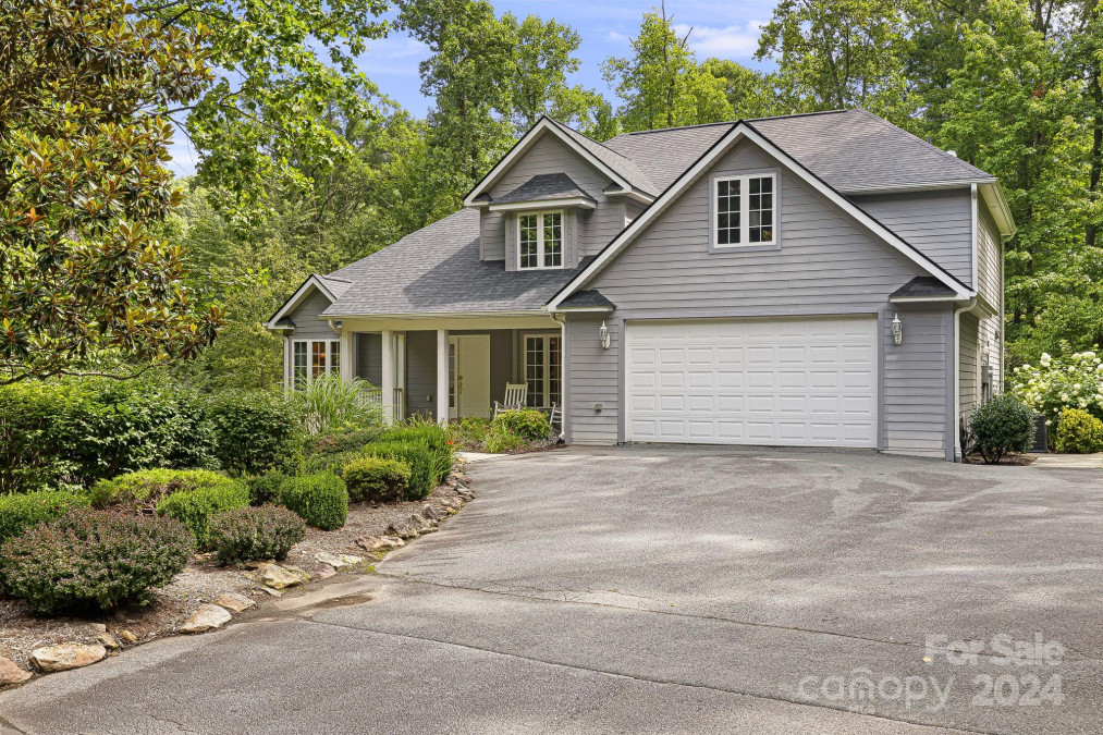 36 Marigold Ct Waynesville, NC 28786