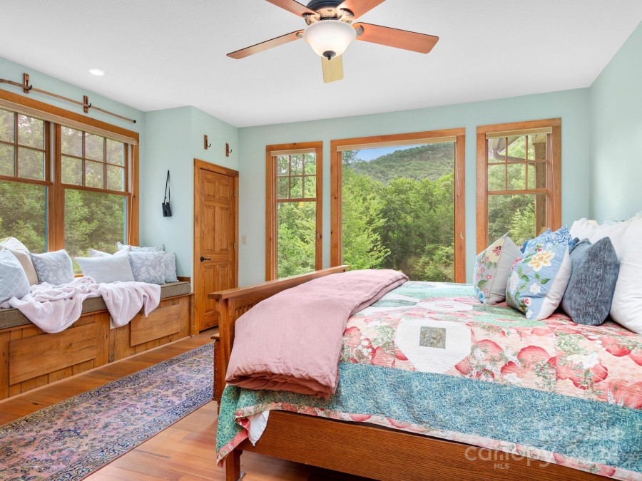 1036 Proctor Rd Lake Lure, NC 28746