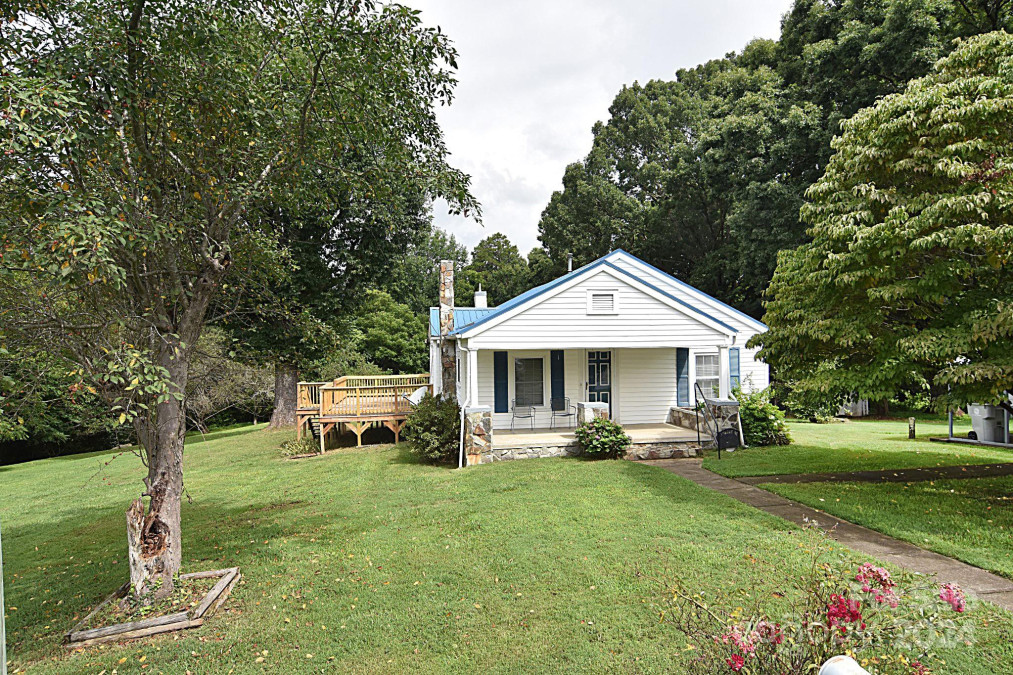 214 Whitnel Pl Lenoir, NC 28645