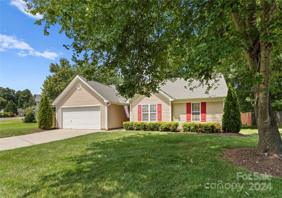 5028 Weatherly Way Matthews, NC 28104