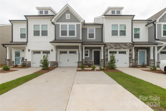 2043 Crooked Oak Ln York, SC 29745