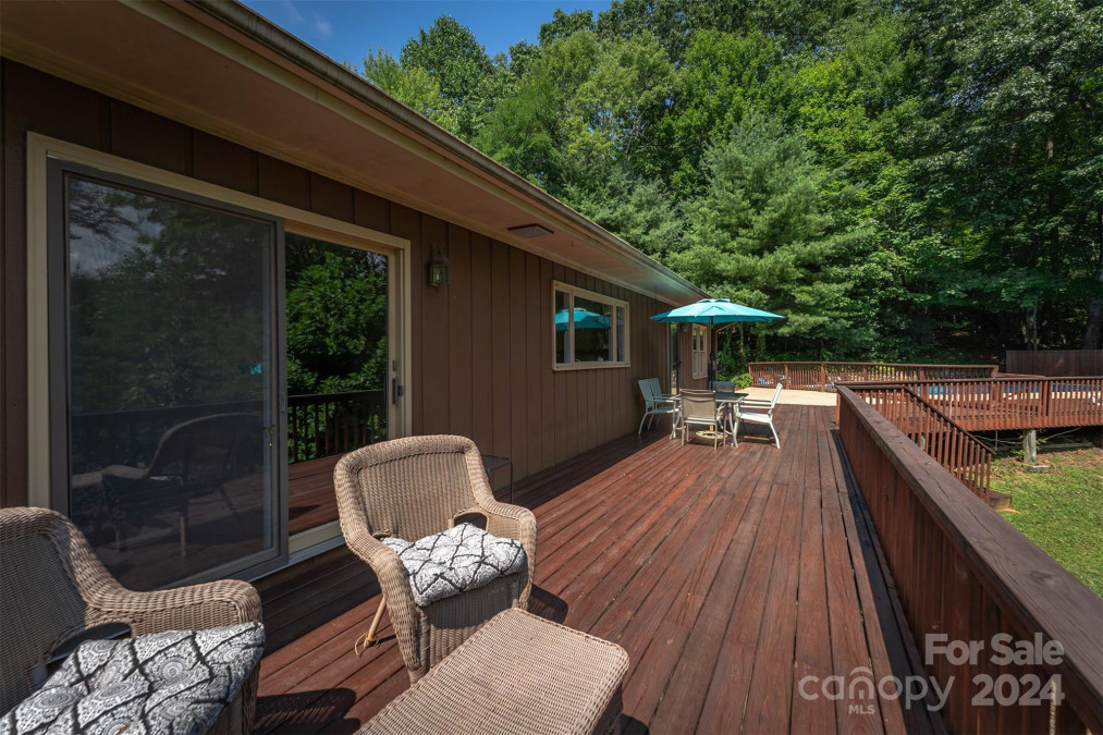 112 Richard Ln Black Mountain, NC 28711