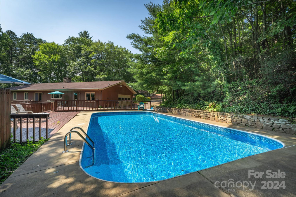 112 Richard Ln Black Mountain, NC 28711