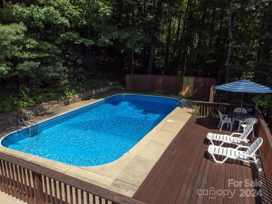 112 Richard Ln Black Mountain, NC 28711