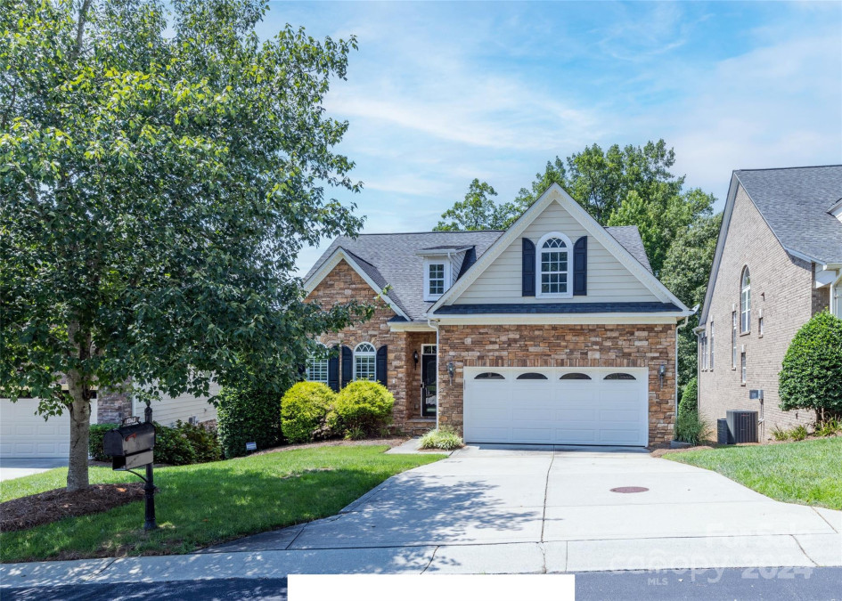 1365 Winged Foot Dr Denver, NC 28037