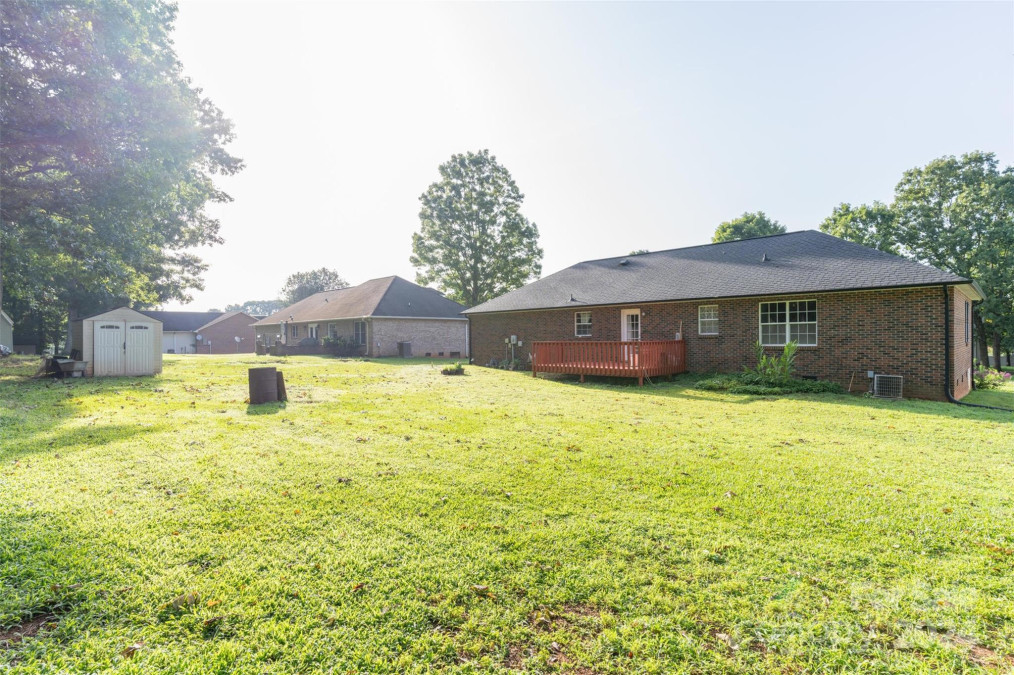 1877 Summerfield Cir Conover, NC 28613