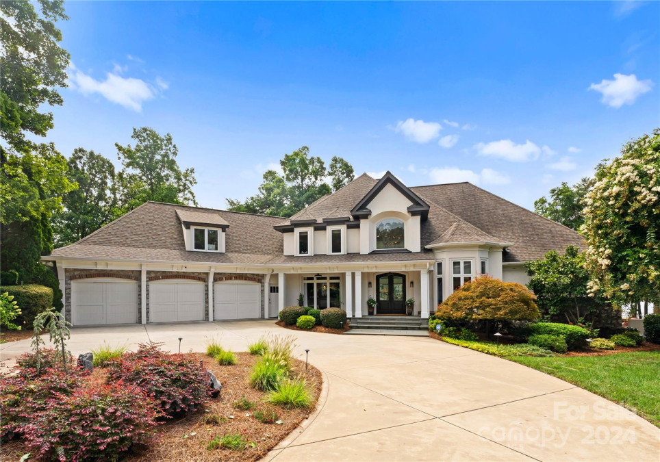 18402 Peninsula Cove Ln Cornelius, NC 28031