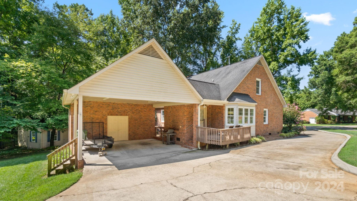 517 Oxford Pl Lancaster, SC 29720