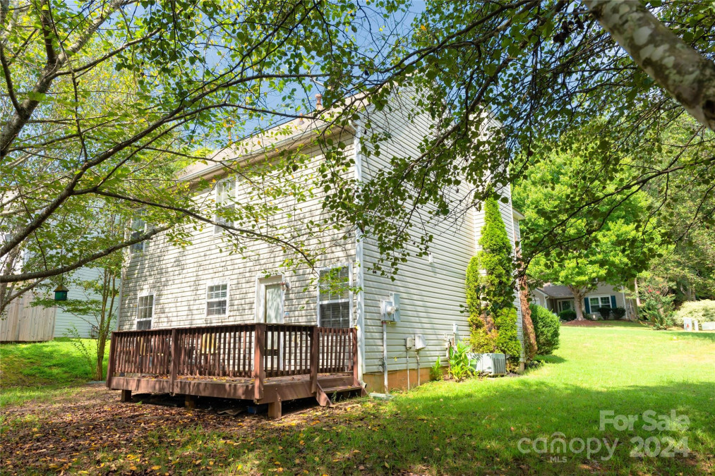 1434 Swaying Branch Ln Clover, SC 29710