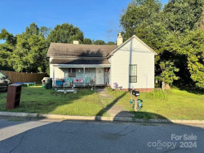 111 8th St Spencer, NC 28159