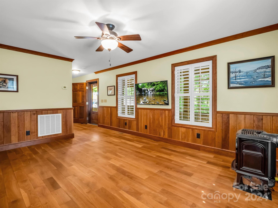 2452 Lake Adger Pw Mill Spring, NC 28756