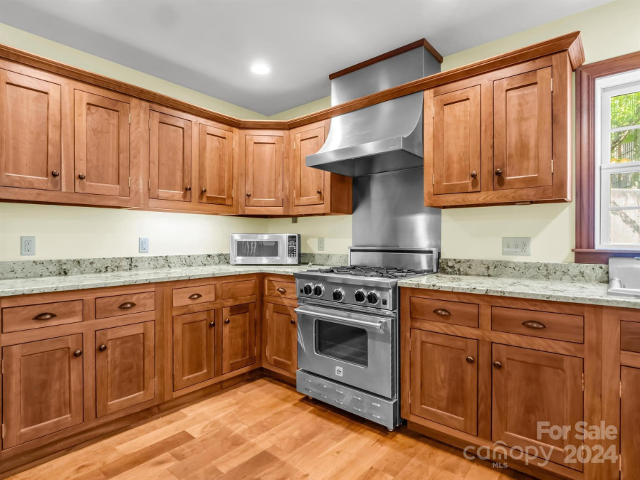 2452 Lake Adger Pw Mill Spring, NC 28756