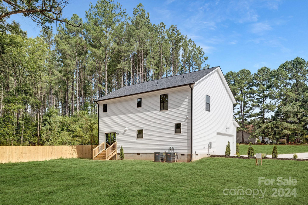 3231 Deertrack Ln Monroe, NC 28110