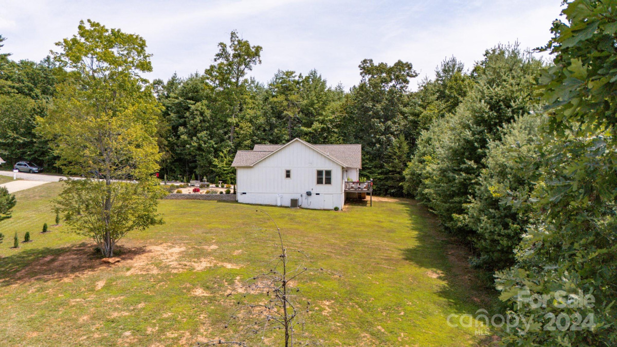 188 Hill Top Acres Dr Mars Hill, NC 28754