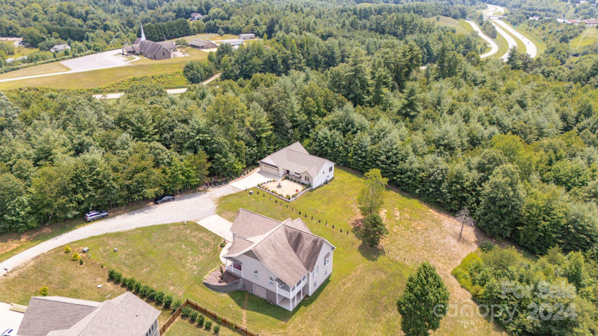 188 Hill Top Acres Dr Mars Hill, NC 28754