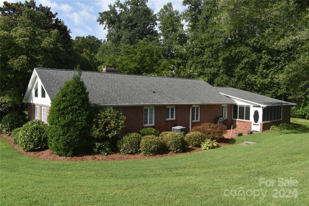 3586 Hwy 70 Rd Marion, NC 28752