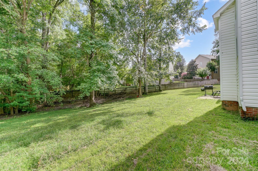 4152 Oakton Ridge Ct Matthews, NC 28105