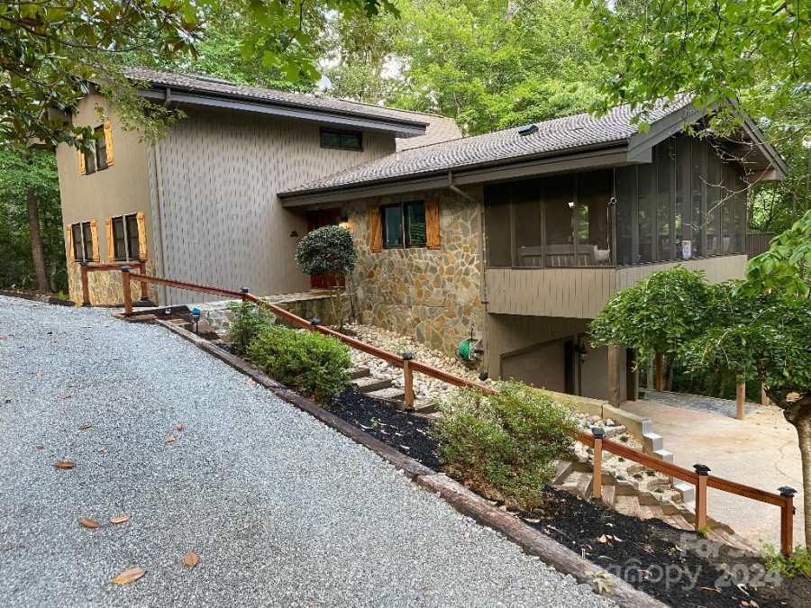 394 Jonathan Ln Lake Lure, NC 28746