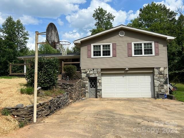 2201 Tatertown Loop Nebo, NC 28761