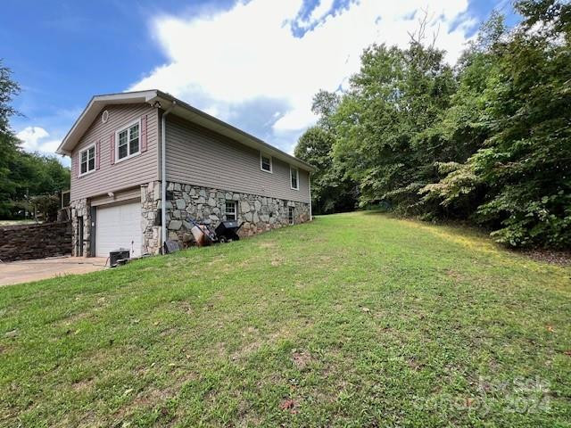 2201 Tatertown Loop Nebo, NC 28761