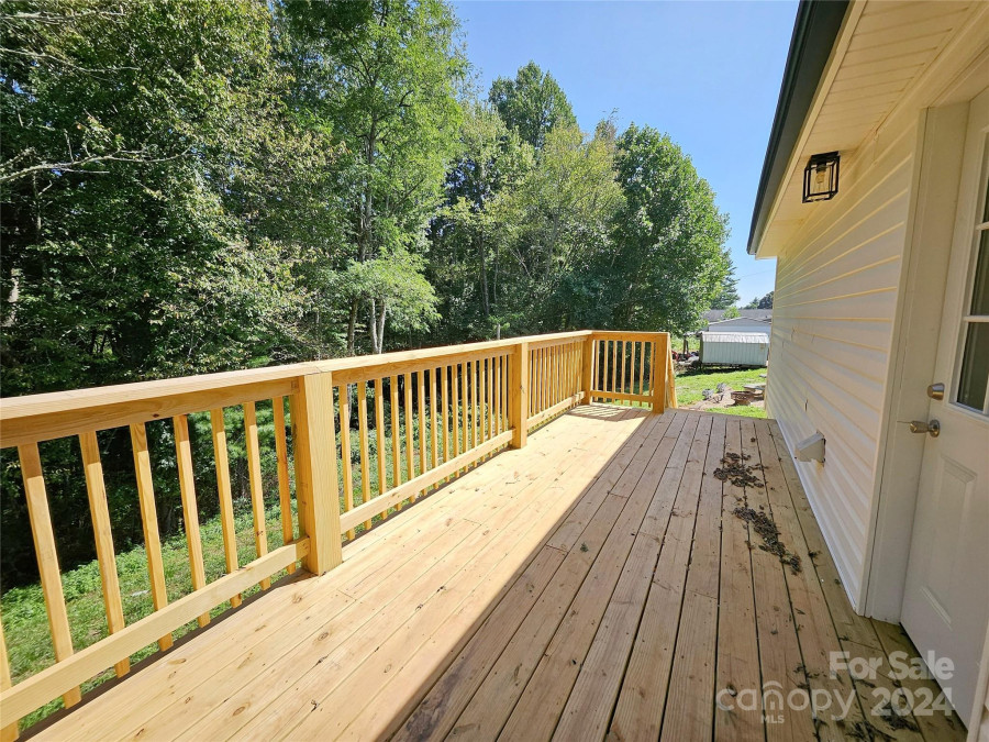 149 Phillips Rd Spruce Pine, NC 28777