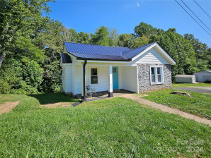 149 Phillips Rd Spruce Pine, NC 28777