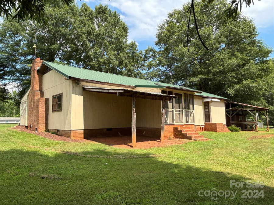 2845 Woodgate Dr Lincolnton, NC 28092