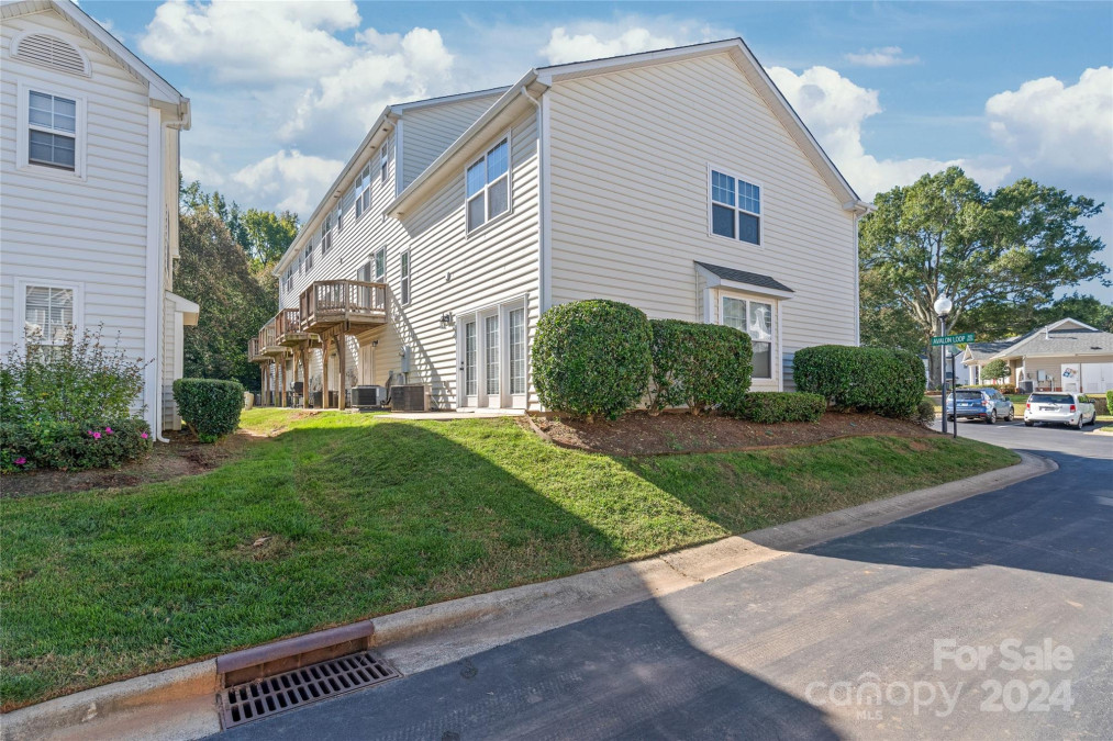 2826 Avalon Loop Rd Charlotte, NC 28269