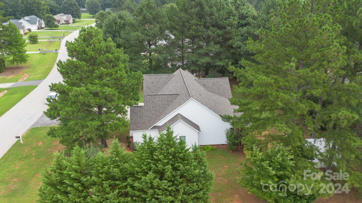 902 Snow Prince Ln York, SC 29745