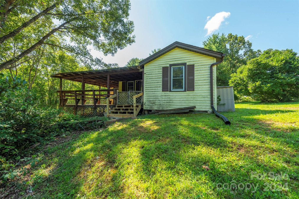 25 Cherokee Rd Asheville, NC 28806