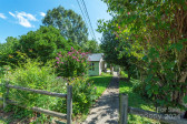 25 Cherokee Rd Asheville, NC 28806