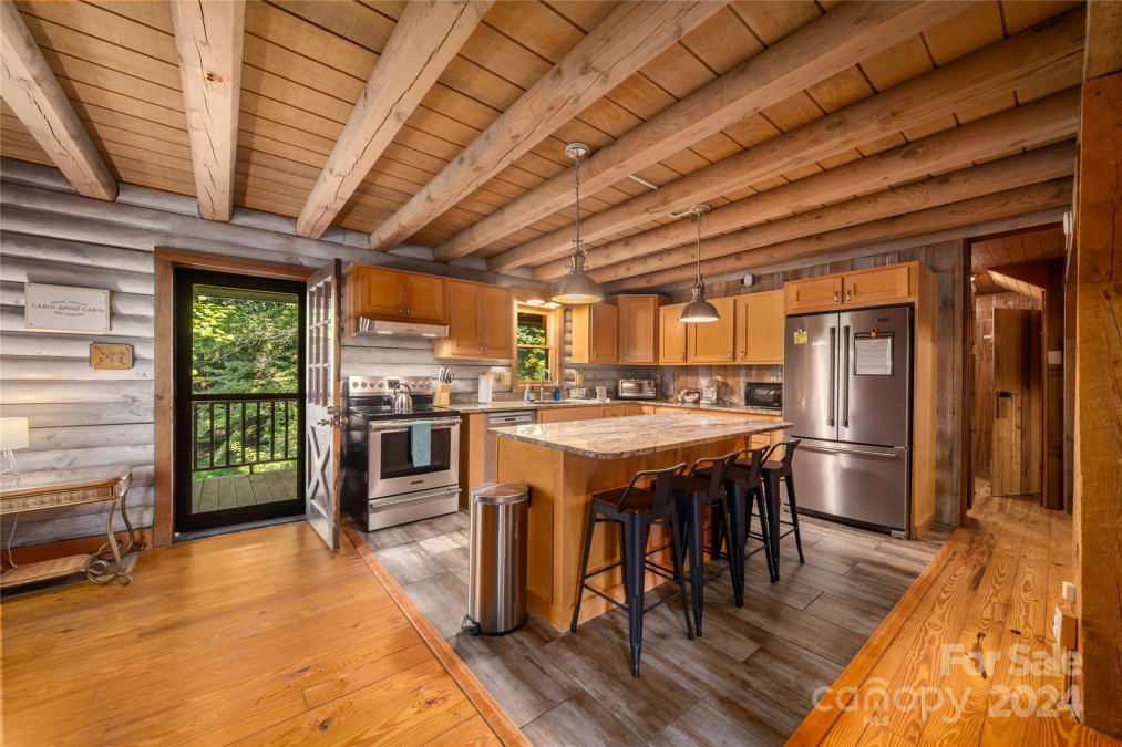 55 Valley Ln Pisgah Forest, NC 28768