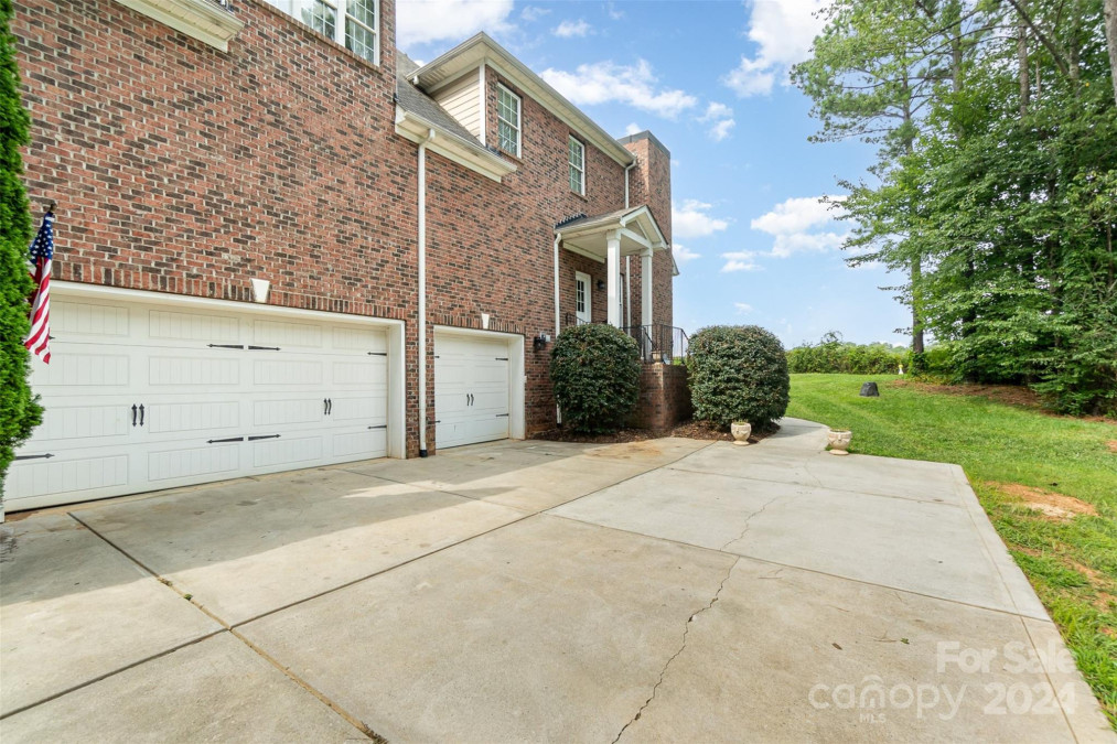 116 Whispering Cove Ct Mooresville, NC 28117