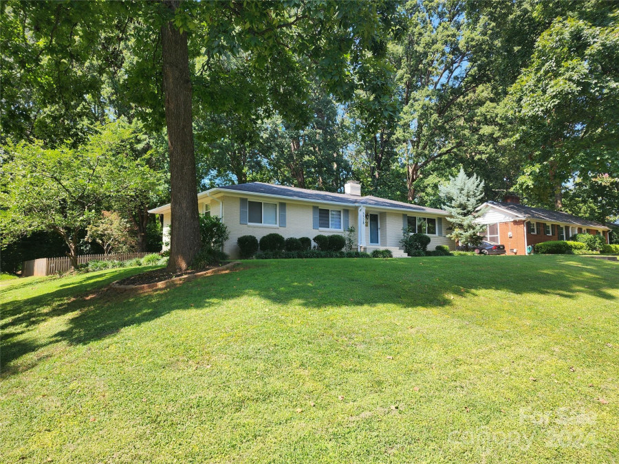 5328 Seacroft Rd Charlotte, NC 28210