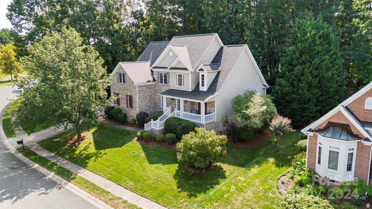 2848 Mt Isle Harbor Dr Charlotte, NC 28214