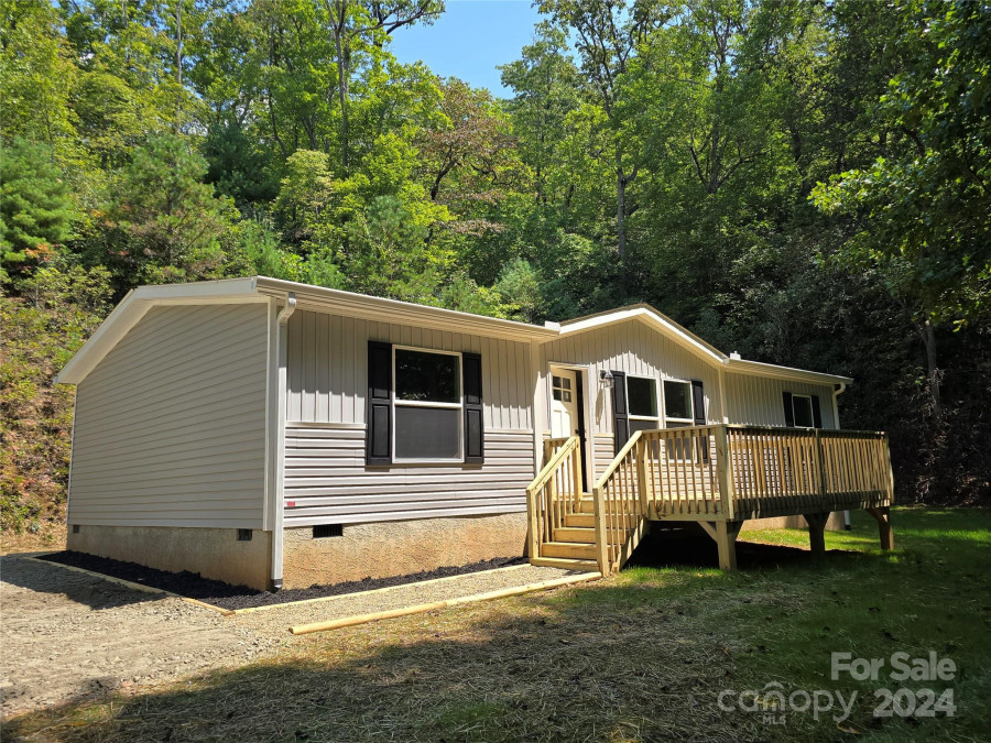 422 Normcol Dr Pisgah Forest, NC 28768