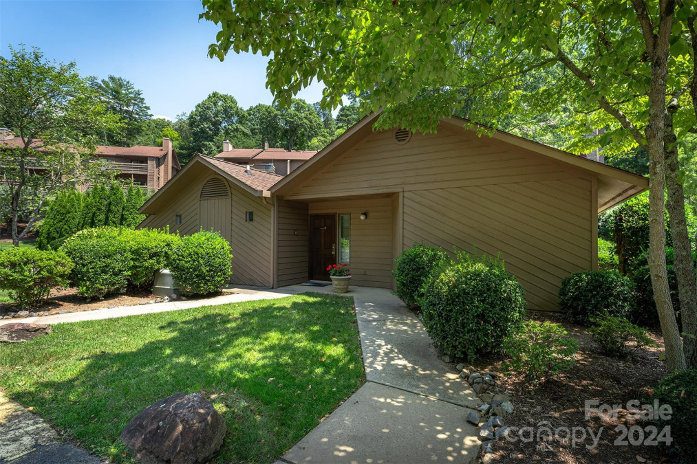 305 Piney Mountain Dr Asheville, NC 28805