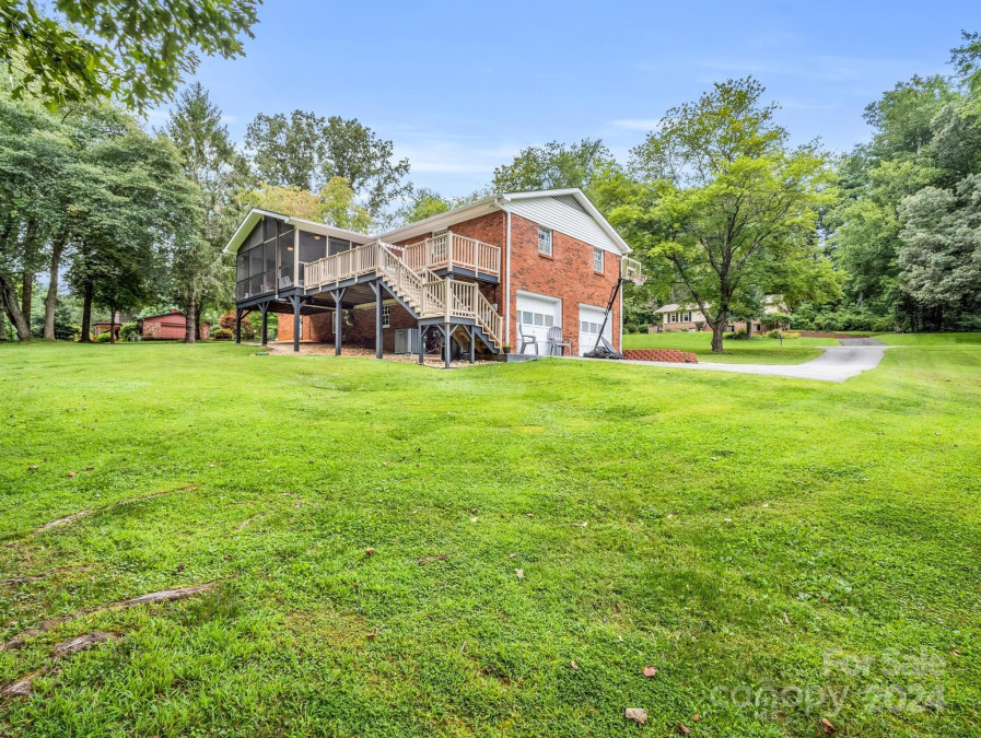 72 Kent Ln Hendersonville, NC 28739