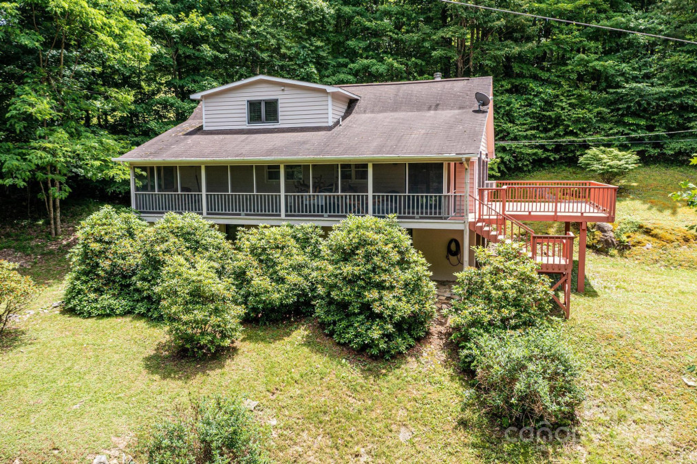 3974 Beech Mountain Rd Elk Park, NC 28622