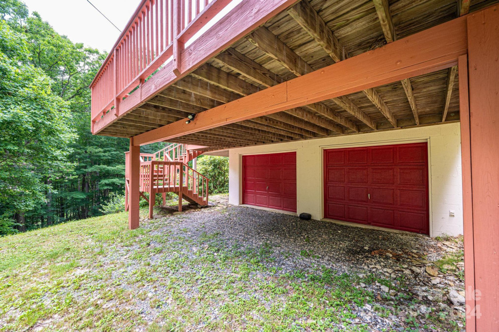 3974 Beech Mountain Rd Elk Park, NC 28622