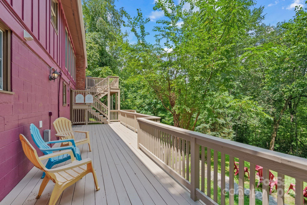 55 Springwood Dr Asheville, NC 28805